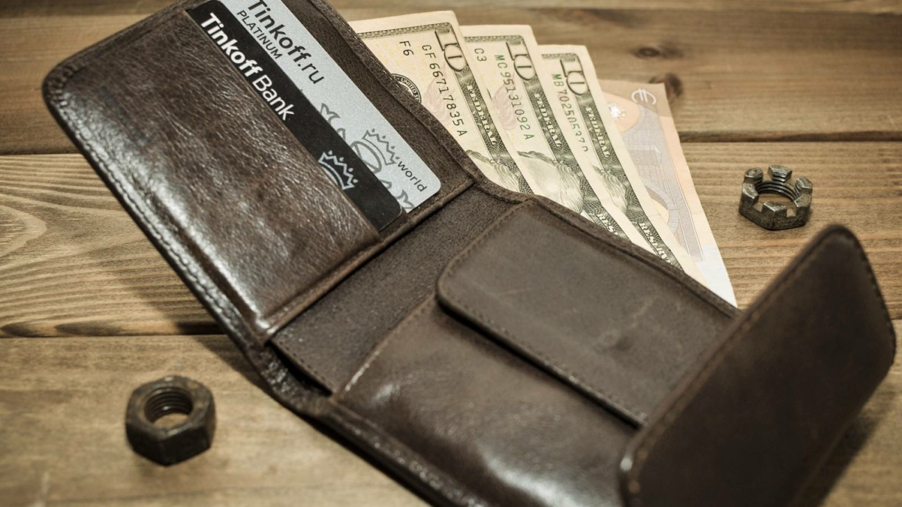 dollar51876171920jpg_6431bb8129220
